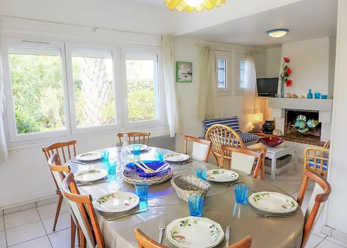 Les Vives By Interhome